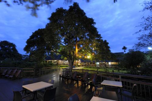 Létesítmények, Kokopo Beach Bungalow Resort near Rabaul repülőtér