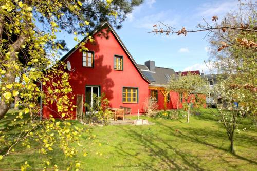 Top 12 Gemeinde Thiessow Vacation Rentals Apartments Hotels