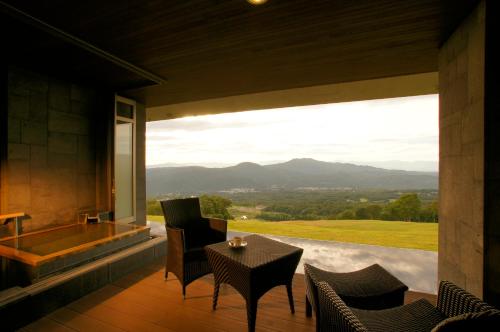 Suite, terrace, spa bathtub