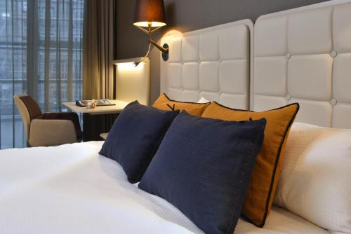 Martins All Suites The 4-star Martins All Suites offers comfort and convenience whether youre on business or holiday in Ottignies-Louvain-la-Neuve. Featuring a satisfying list of amenities, guests will find their stay