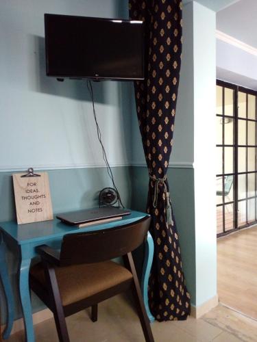  Blue apartment close to Port & Center in Patras