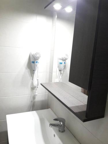 Elina's Luxury Apartments - image 4