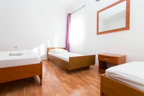 Stanici beach apartment - main image