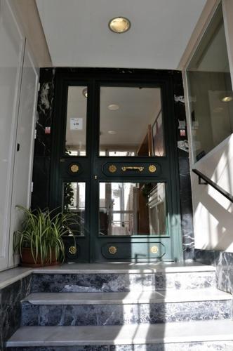 Hostal Falfes - image 9