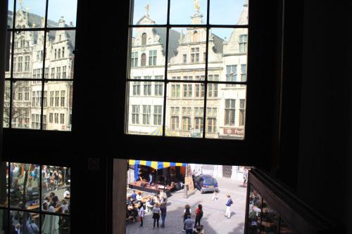 Antwerp City Hostel - image 12