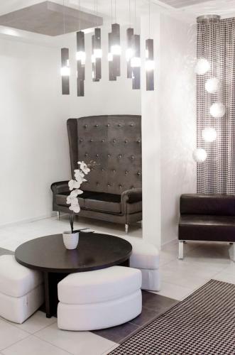 Atmosphere Suite Hotel - image 10