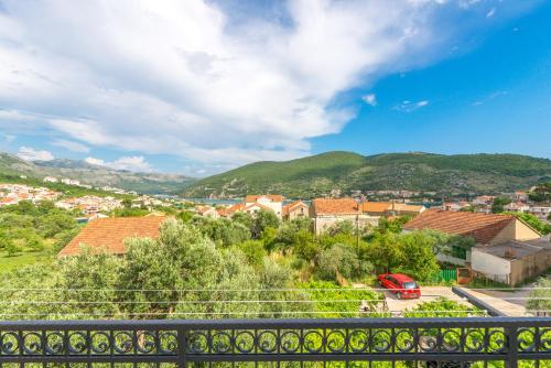 Tranquility and Nature in 4 Bedroom with Sea View Tranquility and Nature in 4 Bedroom with Sea View