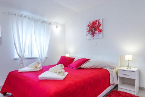 Tranquility and Nature in 4 Bedroom with Sea View Tranquility and Nature in 4 Bedroom with Sea View