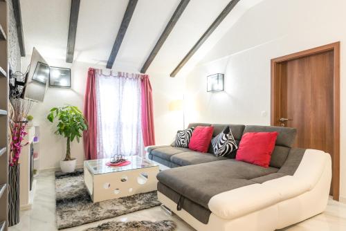 Tranquility and Nature in 4 Bedroom with Sea View Tranquility and Nature in 4 Bedroom with Sea View