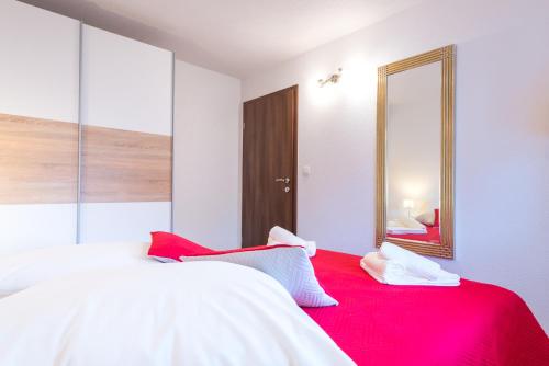 Tranquility and Nature in 4 Bedroom with Sea View Tranquility and Nature in 4 Bedroom with Sea View