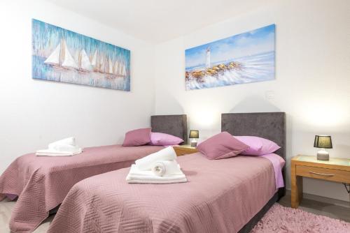 Tranquility and Nature in 4 Bedroom with Sea View Tranquility and Nature in 4 Bedroom with Sea View