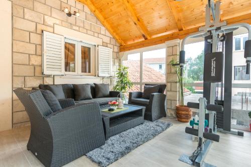 Tranquility and Nature in 4 Bedroom with Sea View Tranquility and Nature in 4 Bedroom with Sea View