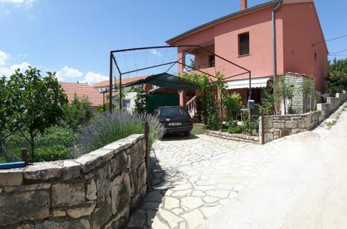  Holiday home Ika in 23450 Kruševo