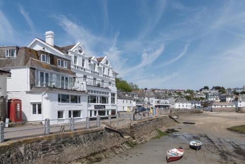 Ship And Castle Hotel, St Mawes, Cornwall