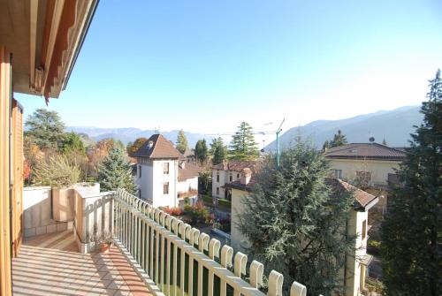 Balcony/terrace, Residence Le Ville in Clusone