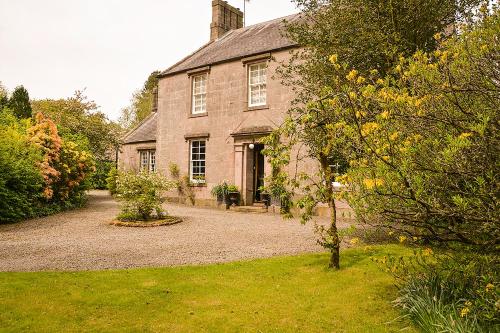 . Scaurbridge House