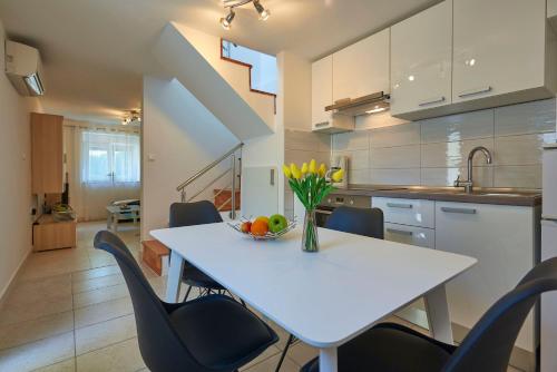 House Doris - image 4