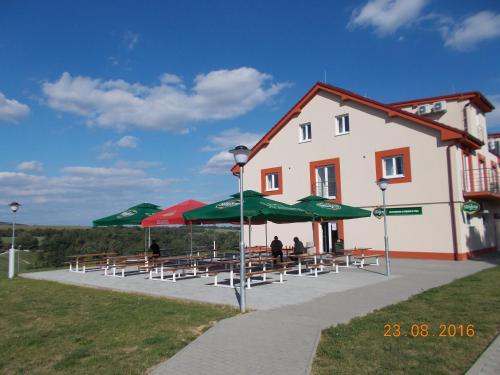 Restorāns, Dovolená Výr, kemp Výrovice, mobilní dům (Dovolena Vyr, kemp Vyrovice, mobilni dum) in Výrovice