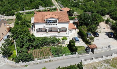 Apartments Dida Moj