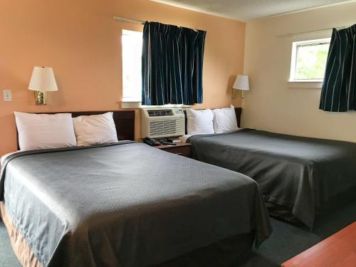 2 twin beds
