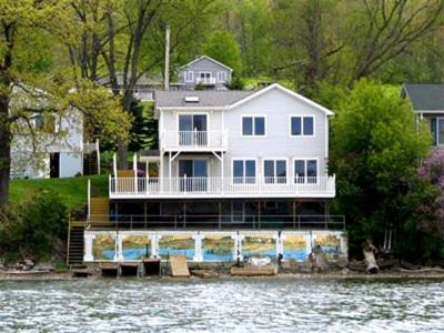 Chateau du Lac - Accommodation - Richfield Springs