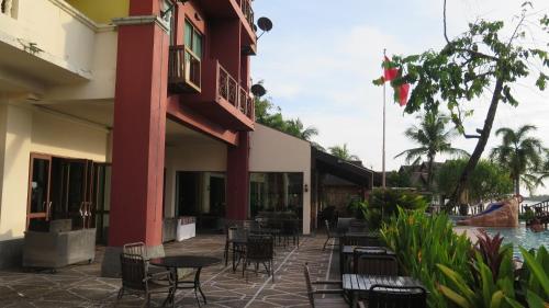 Restaurant, Langkawi Lagoon Resort - Private Residence in Kuala Muda