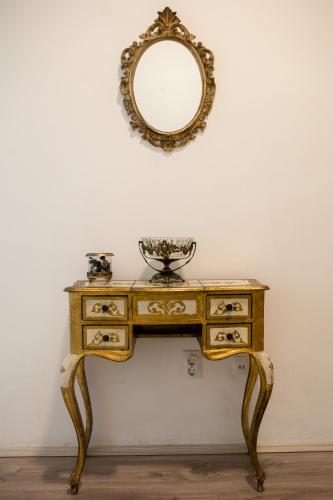 Natalie's Apartment - image 4