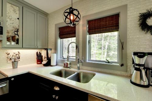 The Antler House an upscale private home located minutes from Amherst Lake - image 6