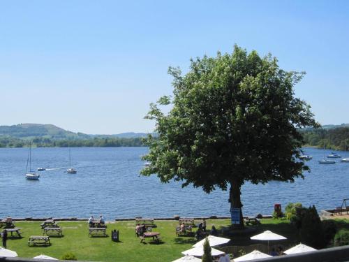 Wateredge Inn - image 12