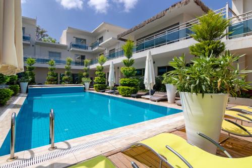 D Hotel Spa & Resort - image 2