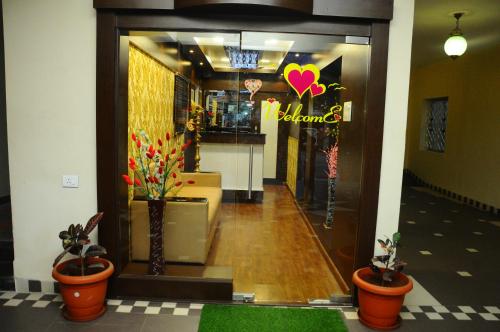 Hotel Lovely Nest in Gandhipuram