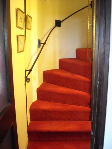 Townstal Farmhouse - image 14