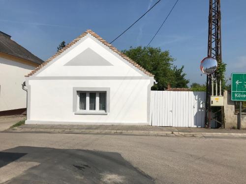 Gólyásház apartman, Kővágóörs