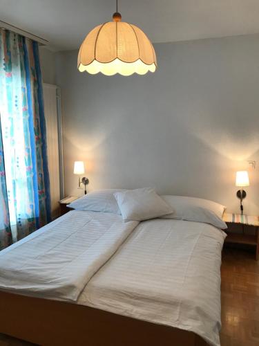 2 twin beds