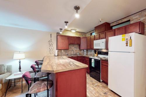 North #405, Girdwood (photo 8)