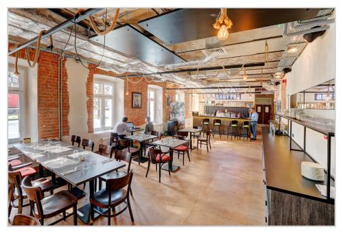 餐廳, Koszary Arche Hotel in 戈亞-卡爾瓦里亞