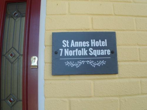 St Annes Hotel - image 6