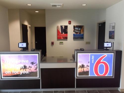 Motel 6-Livingston CA - Merced County - image 4