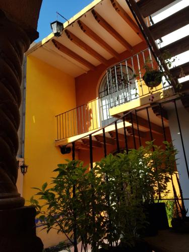 Villa Alfonsina near Museo Frida Kahlo