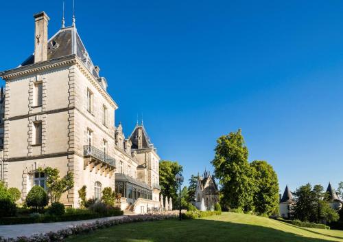 . Château de Mirambeau - Relais & Châteaux