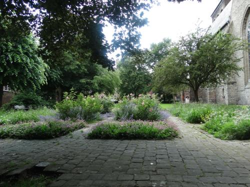 Aan de vestingrand in Ypern