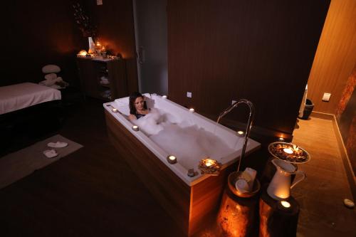 Bañera de hidromasaje, LISOTEL - hotel & spa. in Leiria