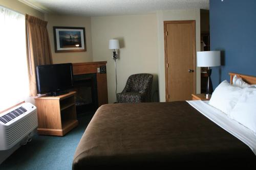 Superior King Suite - Non-Smoking