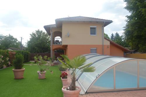  Granada Medencés Apartmanház in Szántód