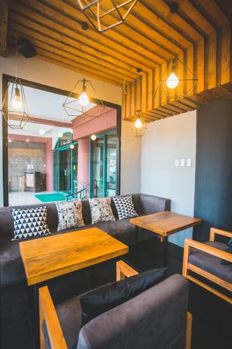 Restaurant, La Fiesta Hotel in Molo