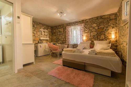 Holiday Home Godinj in Rašćane
