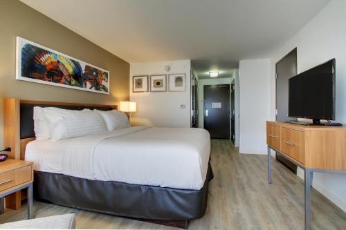 2 queen beds