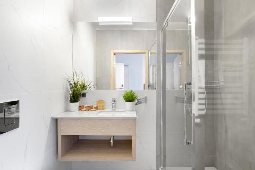 Monte Carlo Apartments by OneApartments - image 5