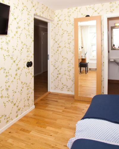 14681837 Annas Hotell