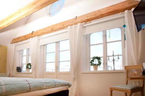 14681877 Annas Hotell